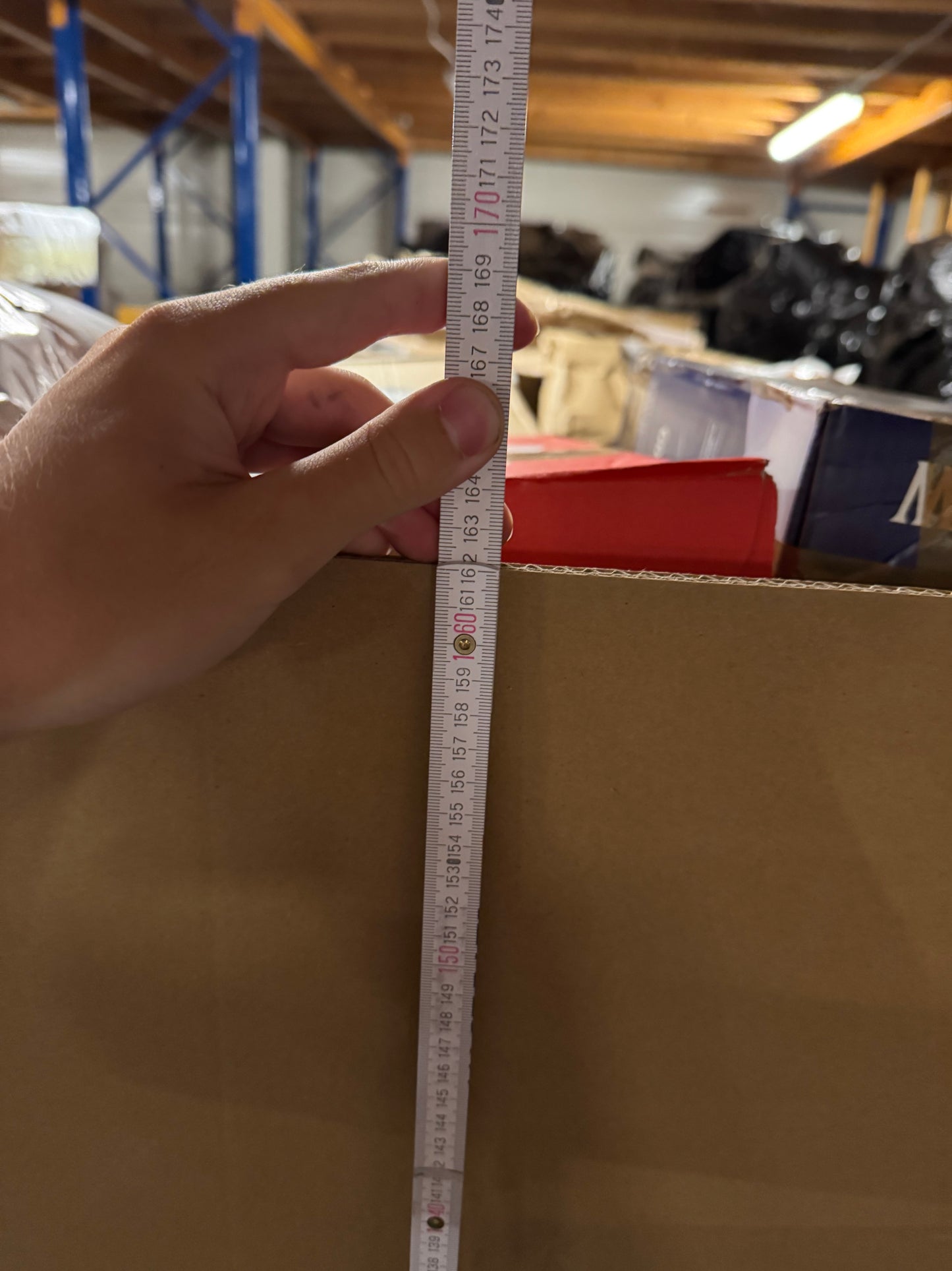 Große Secret Packs von DHL, Hermes und Amazon | Palette