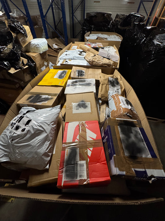 Große Secret Packs von DHL, Hermes und Amazon | Palette